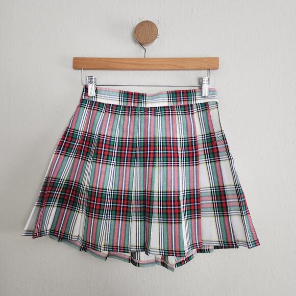 NEW Aerie White Red Green Plaid Pleated Mini Skirt Small - Picture 2 of 8